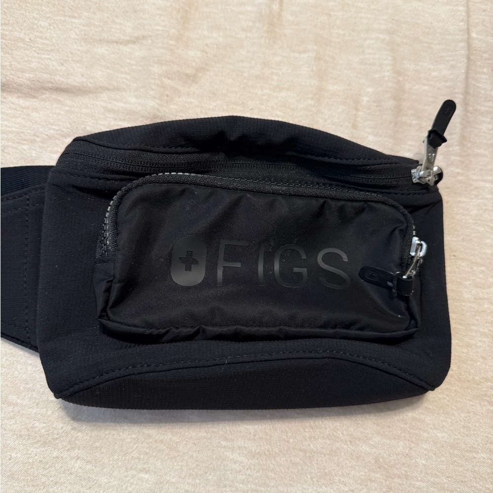 Figs Black Crossbody Bag